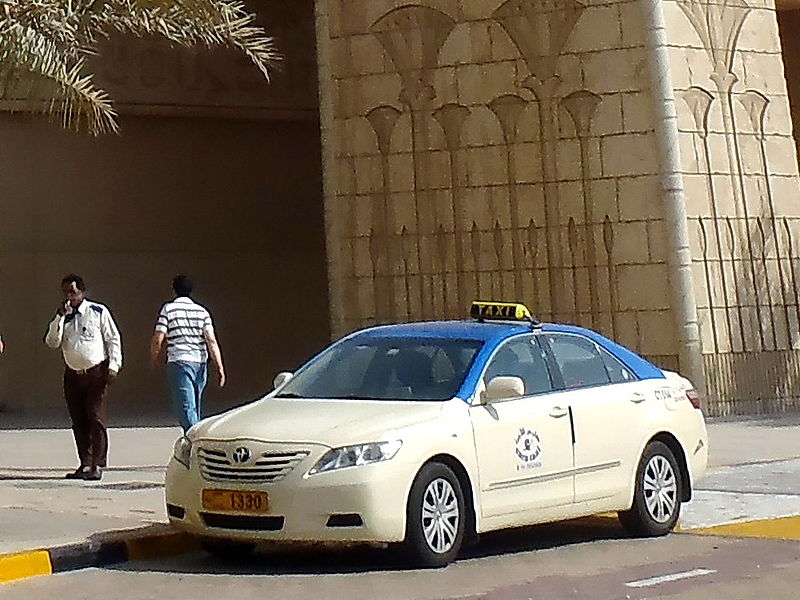 Файл:Dubai Taxi 1 Tatiana Kuzmina.jpg
