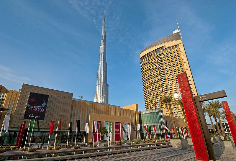 Файл:The Dubai Mall Grand Drive.jpg