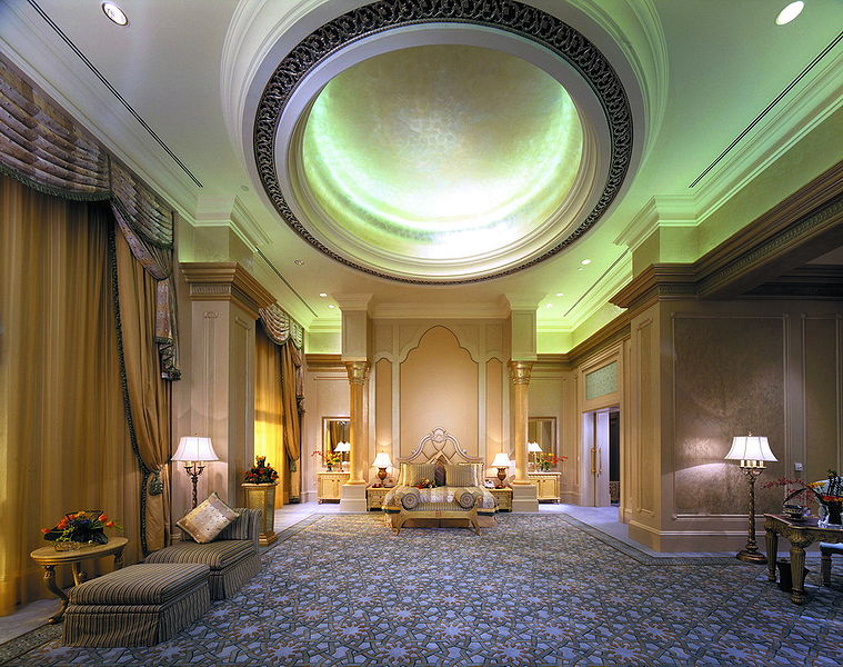 Файл:Emirates Palace Palace Suite Bedroom.jpg